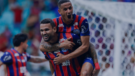 Jogadores do Bahia comemoram gol (foto: Divulgação/Bahia)