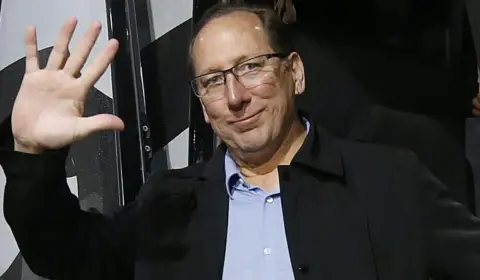 Botafogo aciona Justiça e cobra R$ 155 milhões da Eagle Football