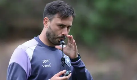 Botafogo de Davide Ancelotti encara pressão e elenco reduzido no clássico contra o Vasco