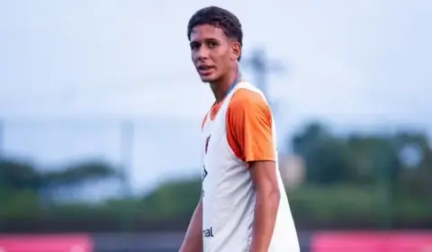 Botafogo se planeja para 2026 de olho em Riquelme. Veja os pontos fortes da joia!