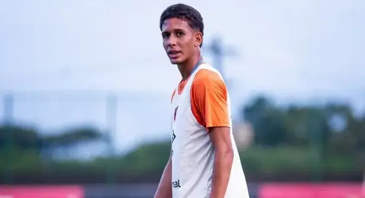 Botafogo se planeja para 2026 de olho em Riquelme. Veja os pontos fortes da joia!