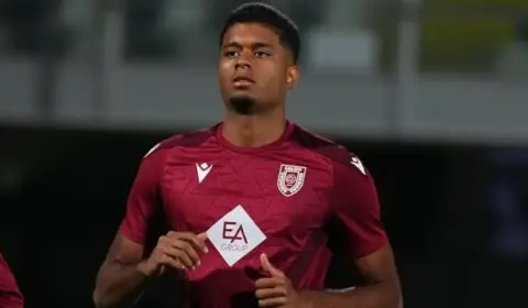 Botafogo tem interesse em volante que atua no futebol italiano