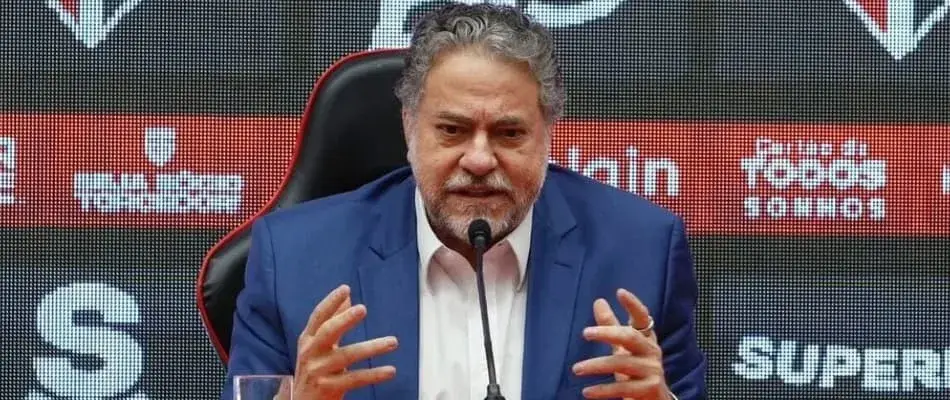 Casares avalia momento do São Paulo e reforça apoio a Crespo