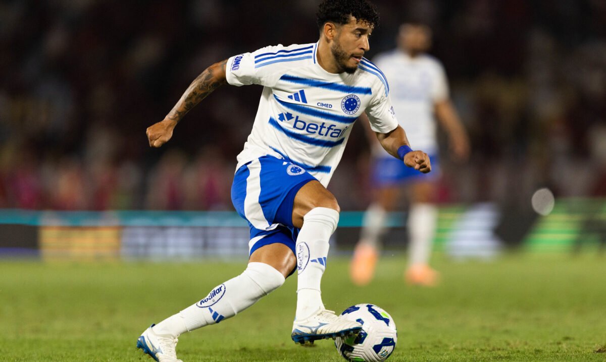 William tomou cartão vermelho em Flamengo x Cruzeiro (foto: Thaís Magalhães/Cruzeiro)