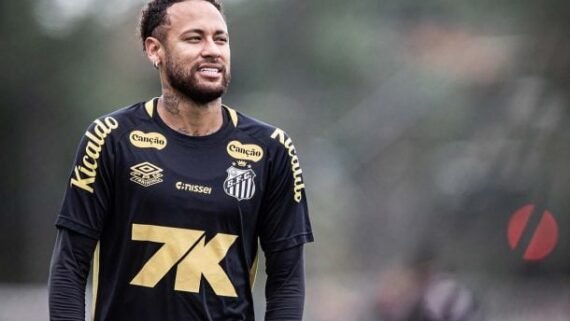 Neymar em treino do Santos (foto: Divulgação)
