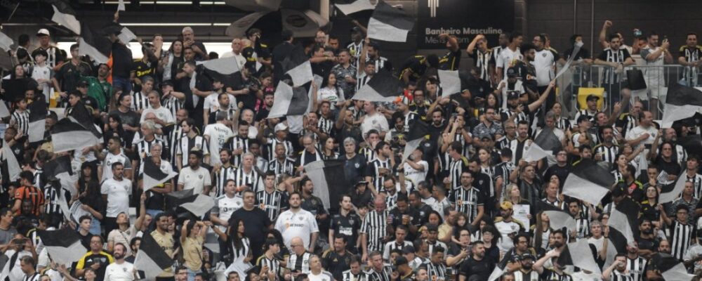 Conmebol anuncia nova fase da vendas de ingressos para final entre Atlético e Lanús