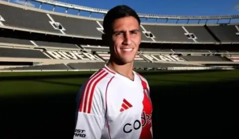 Corinthians negocia dívida milionária com Matías Rojas para evitar novo transfer ban