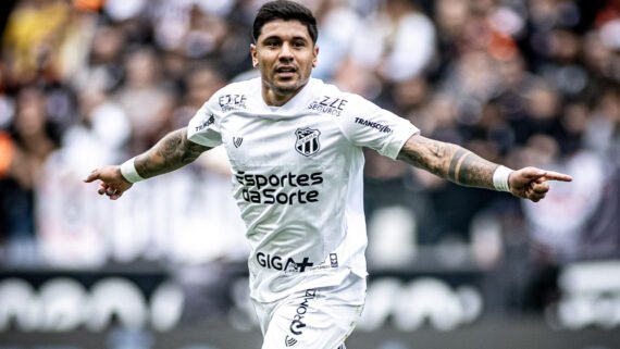 Galeano comemora gol pelo Ceará diante do Corinthians na Neo Química Arena (foto: Gabriel Silva/Ceará)