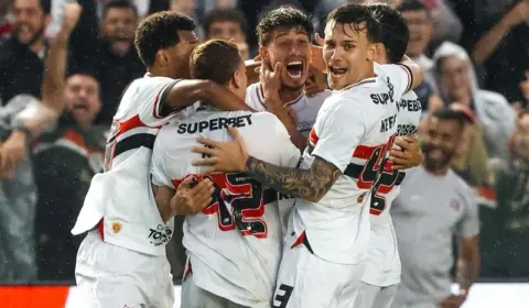 Crespo exalta jovens do São Paulo, mas pede cautela