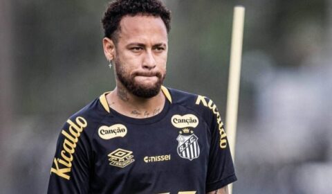 Críticas a Neymar têm ‘desejo sexual’, dispara comentarista