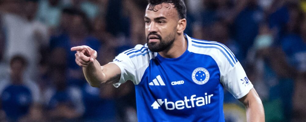 Cruzeiro: Fabrício Bruno é denunciado pelo STJD por lance contra Palmeiras
