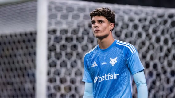 Vitor Lamounier, goleiro da base do Cruzeiro, tem novo contrato - até 2030 (foto: Gustavo Aleixo/Cruzeiro)