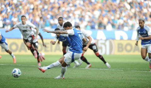 Cruzeiro x Vitória: áudio do VAR detalha marcação de pênalti em Kaio Jorge