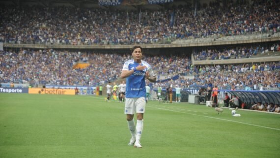 Kaio Jorge marcou dois dos três gols do Cruzeiro no triunfo sobre o Vitória (foto: Alexandre Guzanshe/EM/D.A Press)