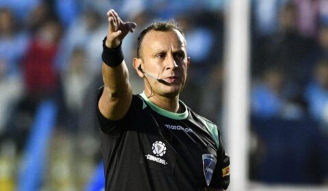 Definido o árbitro da final da Libertadores entre Palmeiras e Flamengo