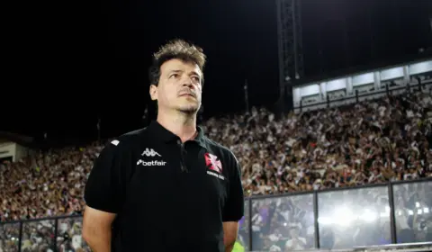 Diniz admite luta contra o rebaixamento e diz que Vasco precisa “aprender a ser grande”