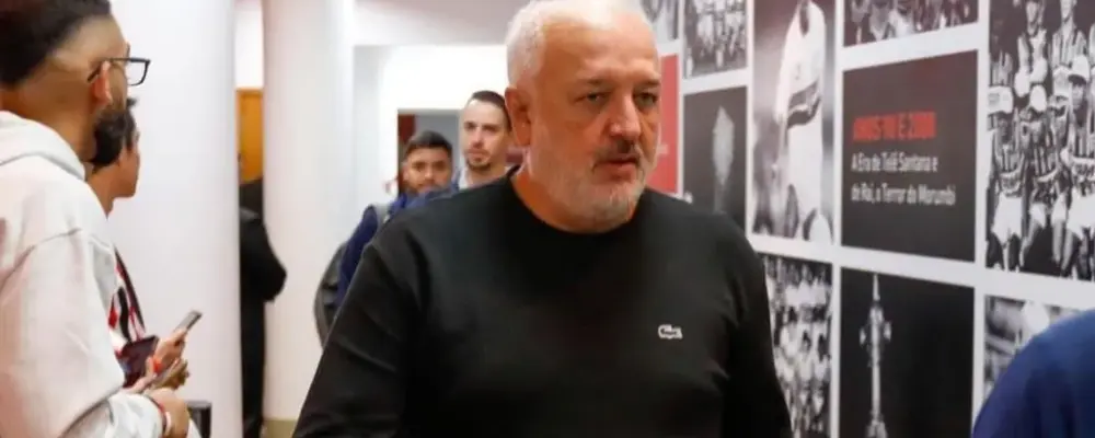 Diretor de futebol deixa o São Paulo depois de goleada histórica