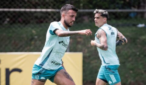 Dupla do Cruzeiro avança em recuperação de fraturas e treina integralmente pela 1ª vez