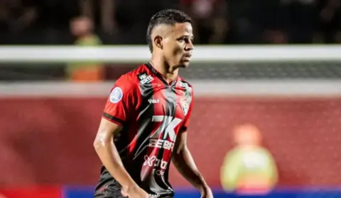 Erick revela conversa com presidente do Vitória sobre renovação