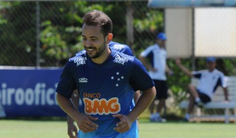 Esposa de ex-Cruzeiro quer que filhos conheçam Mineirão: ‘Onde o papai fez história’