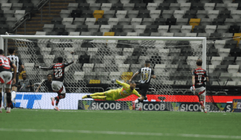 Everson lamenta vice e empate no fim, mas mira G8 e valoriza ano no Atlético