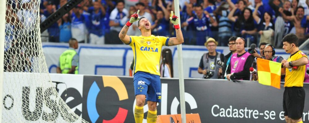 Fábio elege jogo mais marcante pelo Cruzeiro no Mineirão