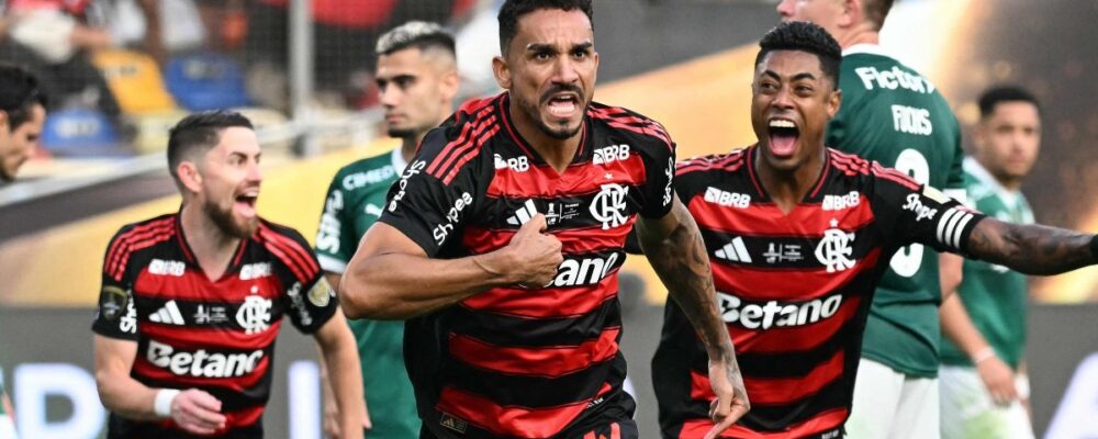 Flamengo exorciza fantasma, bate Palmeiras e é campeão da Libertadores pela 4ª vez