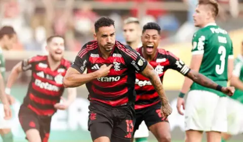 Flamengo faz ‘barba, cabelo’ e muito choro de emoção