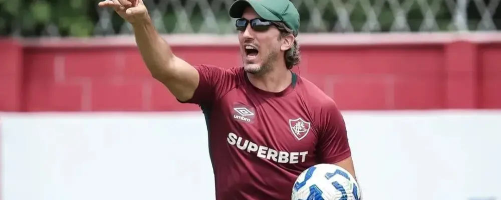 Fluminense fica perto da Libertadores após tropeço do Atlético-MG