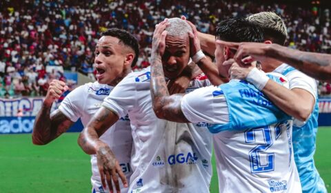 Fortaleza vence Bahia em jogo agitado e respira contra rebaixamento