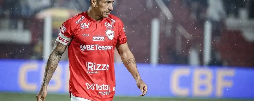 Ídolo do Corinthians, Ralf encerra ciclo no Vila Nova