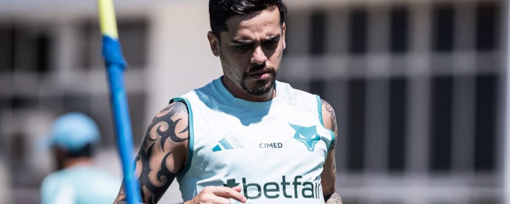 Jogador do Cruzeiro pode voltar a ser relacionado após quase 120 dias