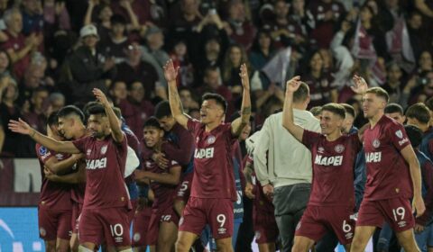 Jogadores do Lanús fazem promessa religiosa por título sobre Atlético