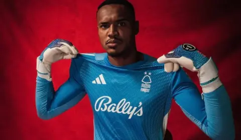 John é convocado por Carlo Ancelotti para o lugar de Hugo Souza na seleção brasileira