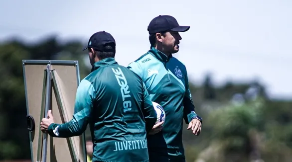 Juventude segue sem Batalla e Giraldo e Carpini explica motivo de ausências
