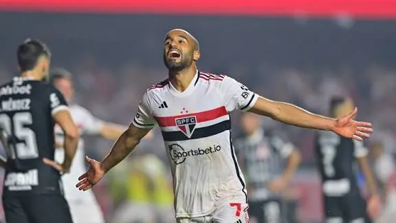 Lucas Moura vira dúvida no São Paulo para clássico na Neo Química Arena