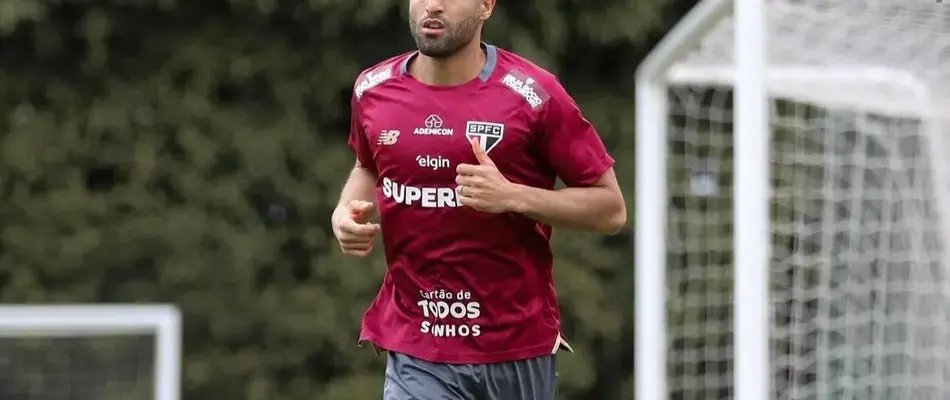 Lucas vê jogo com o Flamengo como final e convoca a torcida do São Paulo para a Vila Belmiro