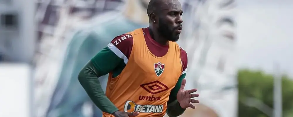 Manoel tem futuro incerto no Fluminense e pode ficar livre no mercado