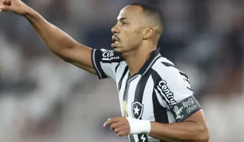 Marlon Freitas celebra vitória do Botafogo: ‘Tem que honrar a camisa’