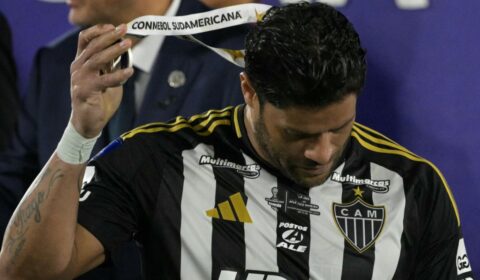 Medalhista olímpica no vôlei torceu e se frustrou com Atlético em final