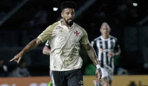 Meia ‘esquecido’ por Diniz retorna ao banco do Vasco contra o Botafogo