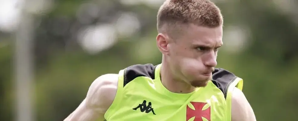 Meia voltará ao Vasco após passagem apagada pela MLS