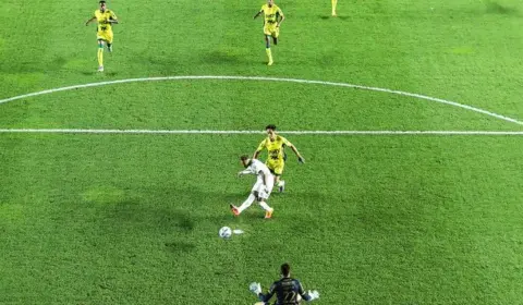 Neymar pede desculpas por pênalti cometido e diz que ‘a luta não para’ após empate do Santos