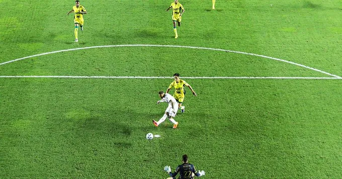 Neymar pede desculpas por pênalti cometido e diz que ‘a luta não para’ após empate do Santos