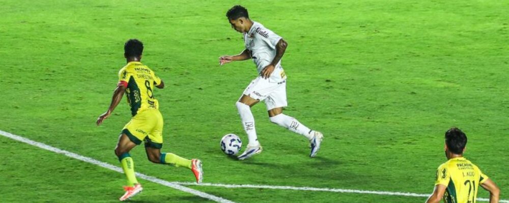 Neymar vai de herói a vilão, e Santos empata com o Mirassol pelo Brasileiro