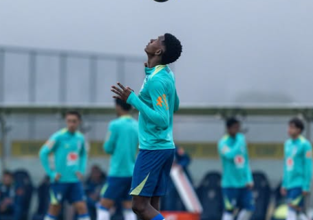 Vitor Hugo em ação pela Seleção (foto: Rafael Ribeiro/CBF)
