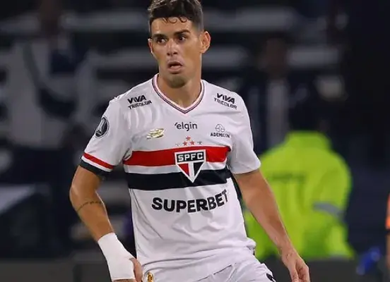 Oscar deixa o hospital após cinco dias internado por alterações cardíacas