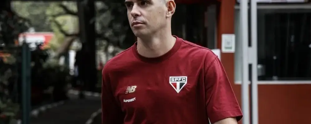 Oscar é internado após problema cardíaco no São Paulo