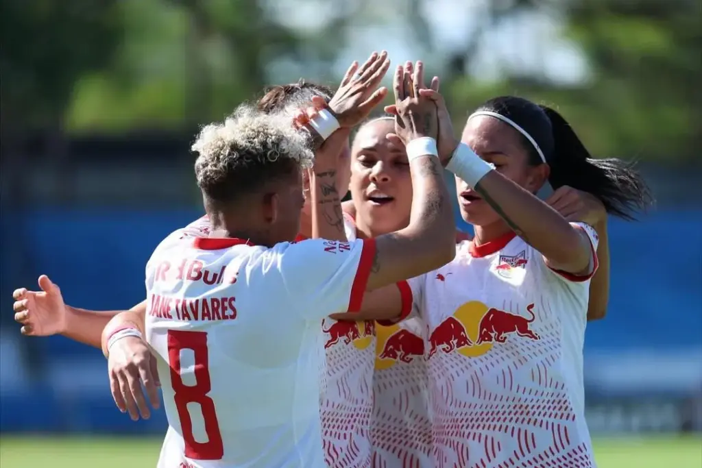 PAULISTA FEMININO: Red Bull Bragantino goleia Taubaté e dorme no G-4 (Foto: Anderson Romão / Ag. Paulistão)