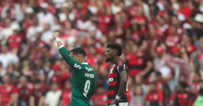Palmeiras encara Vitória em casa com volta de selecionáveis para reagir no Brasileirão